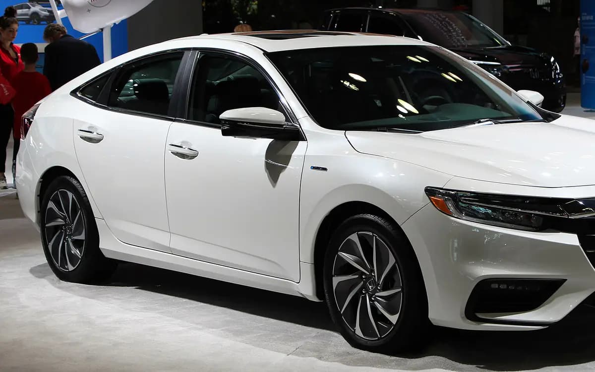 Honda Insight hibrid sedan (3-cü nəsil), ön-yan görünüş
