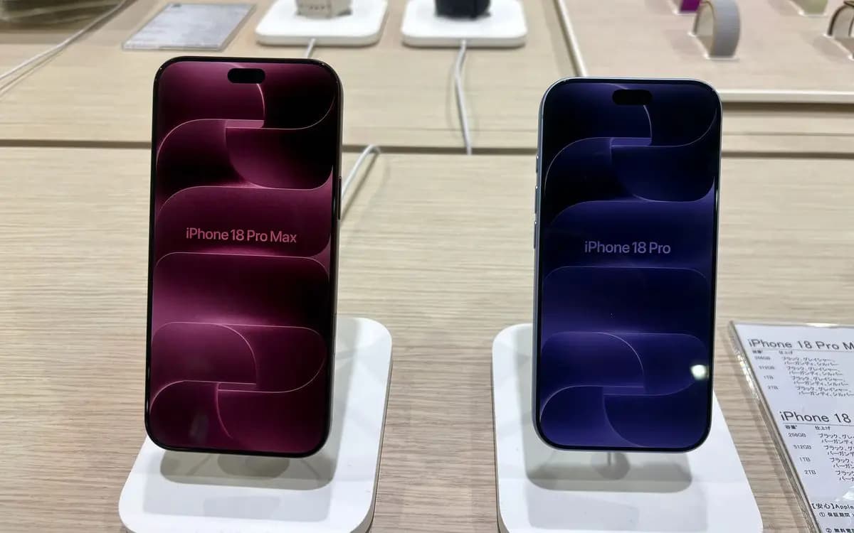 iPhone 18 Pro Max və iPhone 18 Pro mağaza vitrinində