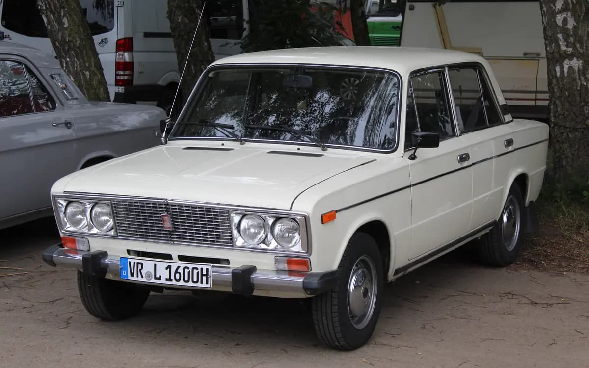 VAZ-2106 (LADA), ön görünüş