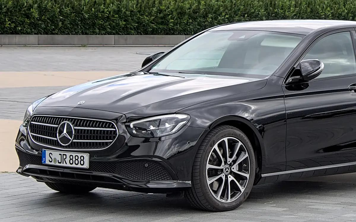 Mercedes-Benz E-Klas (W213), ön-yan görünüş
